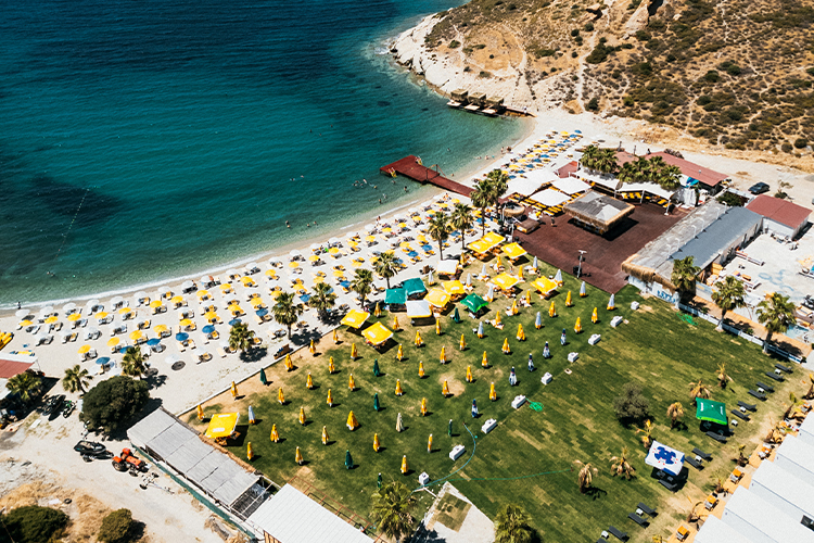Bueno Beach Club