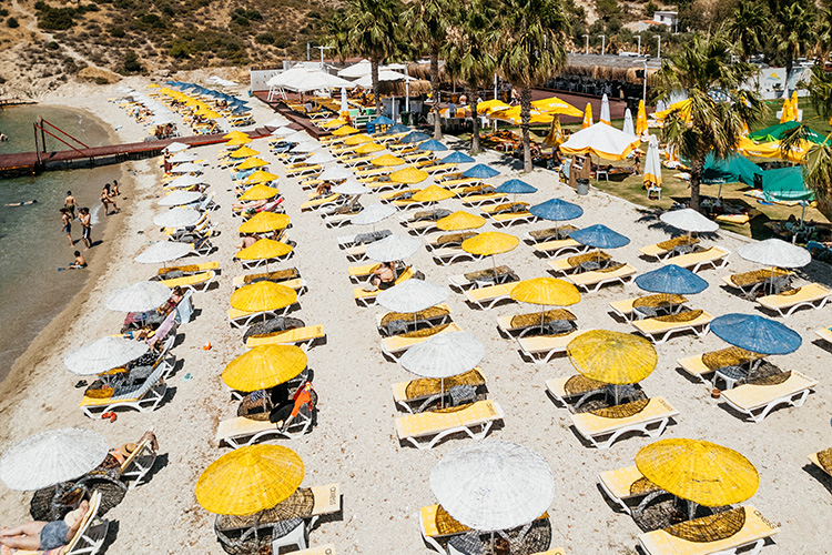 Bueno Beach Club