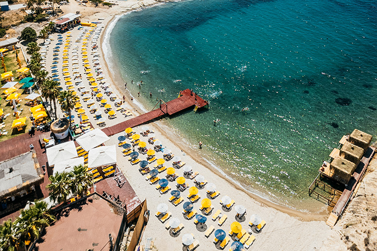 Bueno Beach Club